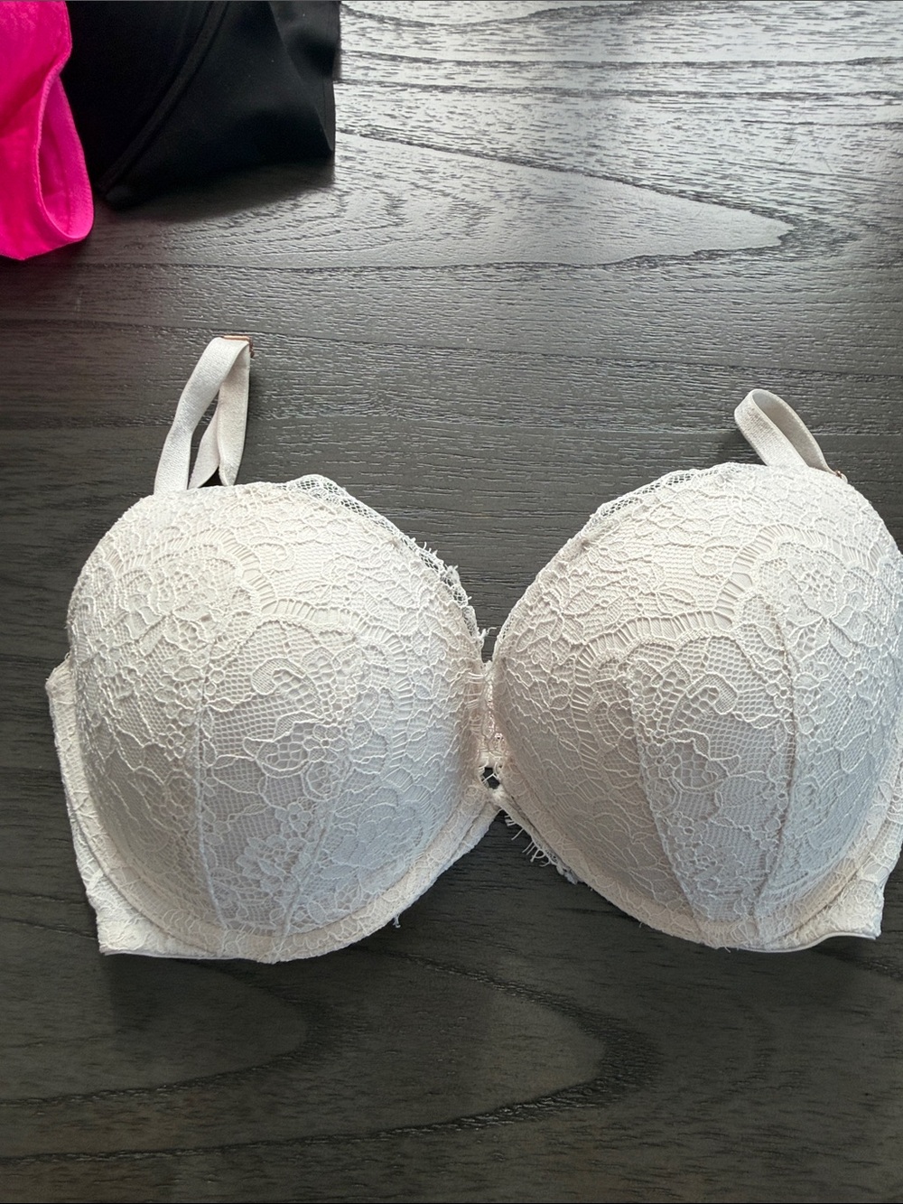 Victoria’s Secret Dream Angels push up bra